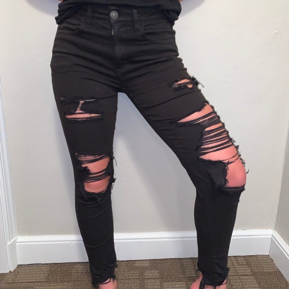 Black Distressed High-Rise Jegging Crop